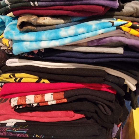 Graphic Tee Mystery Box ( 5 Shirts ) Mixed Sizes Band Tee Anime Concert - Picture 4 of 6